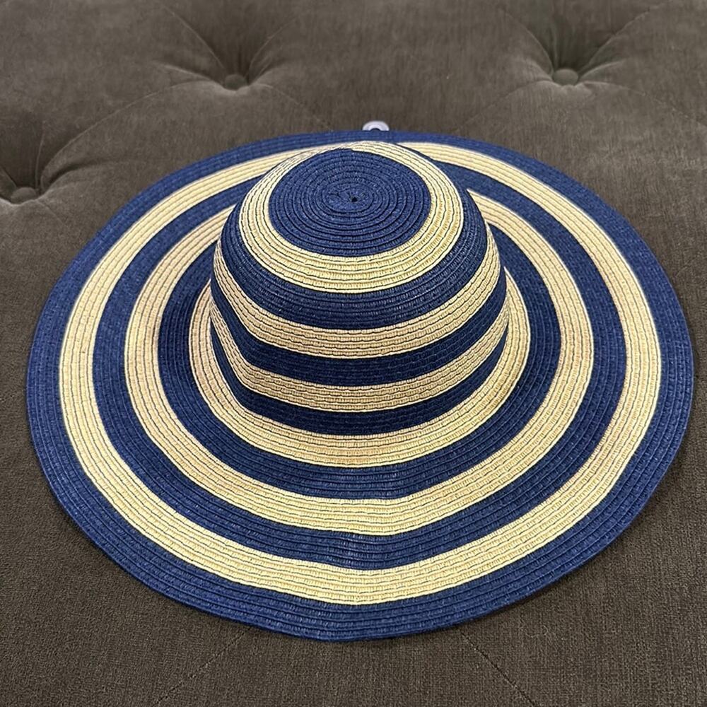 Carters floppy beach hat size 2T-4T NWT
